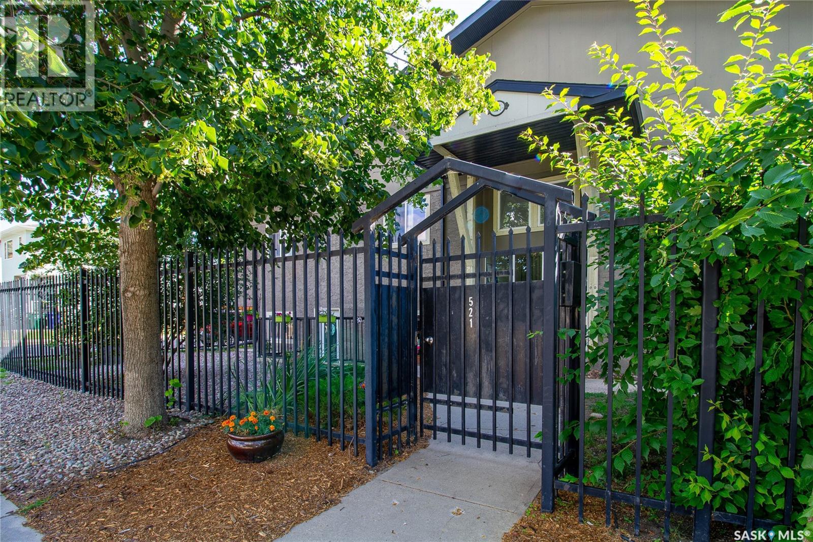 521 18th Street W Unit 203, Saskatoon, SK S7M 1C8