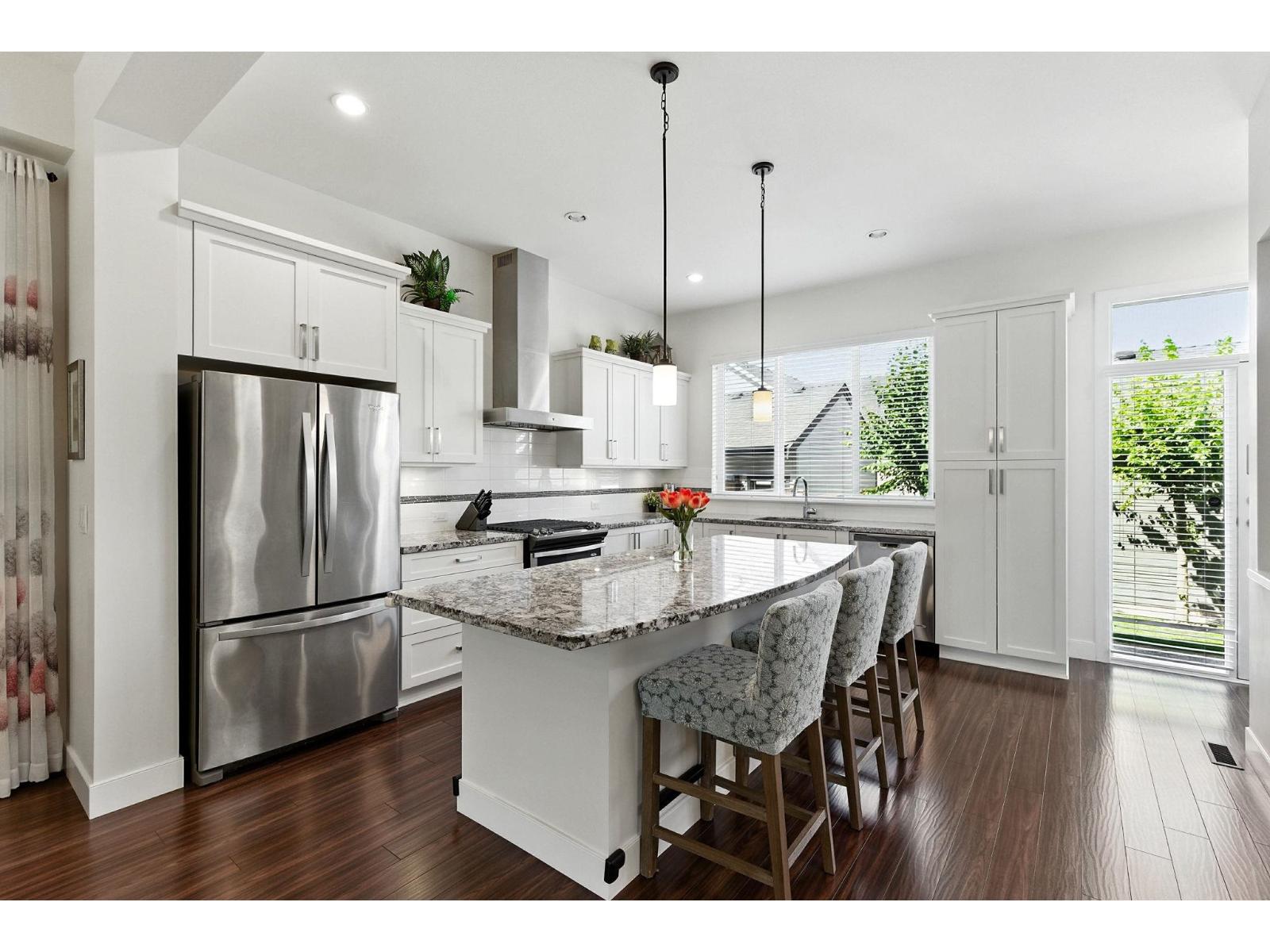 168 Street Unit 2233, Surrey, BC V3Z 0M3