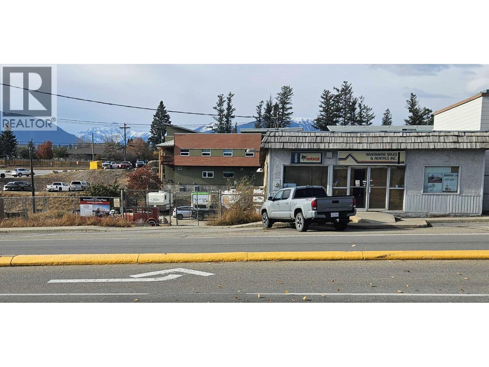 403 7th Avenue, Invermere, BC V0A 1K4