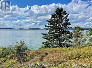 70 Cooks Pt, Wilsons Beach, NB E5E 1V4