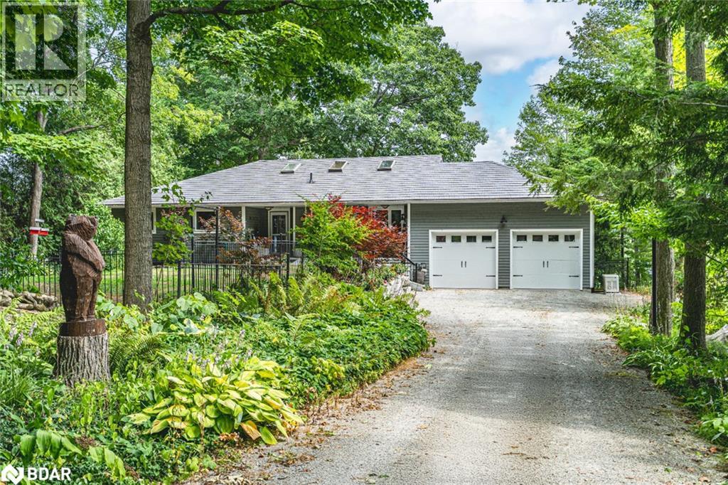 1457 Champlain Rd, Tiny, ON L9M 0C1