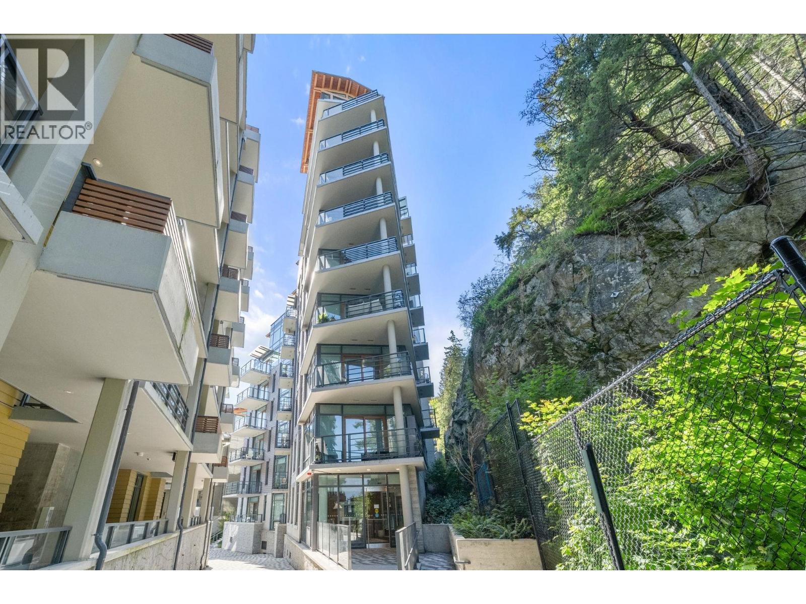 6699 Nelson Avenue Unit 404, West Vancouver, BC V7W 2B2