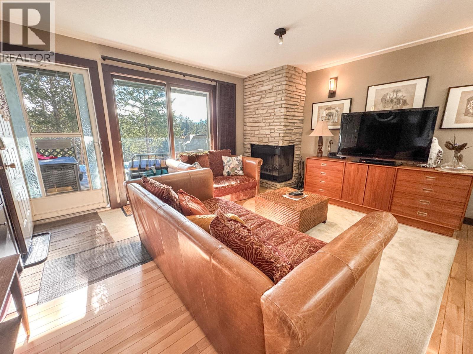 1492 Akiskinook Road Unit 1, Windermere, BC V0B 2L1