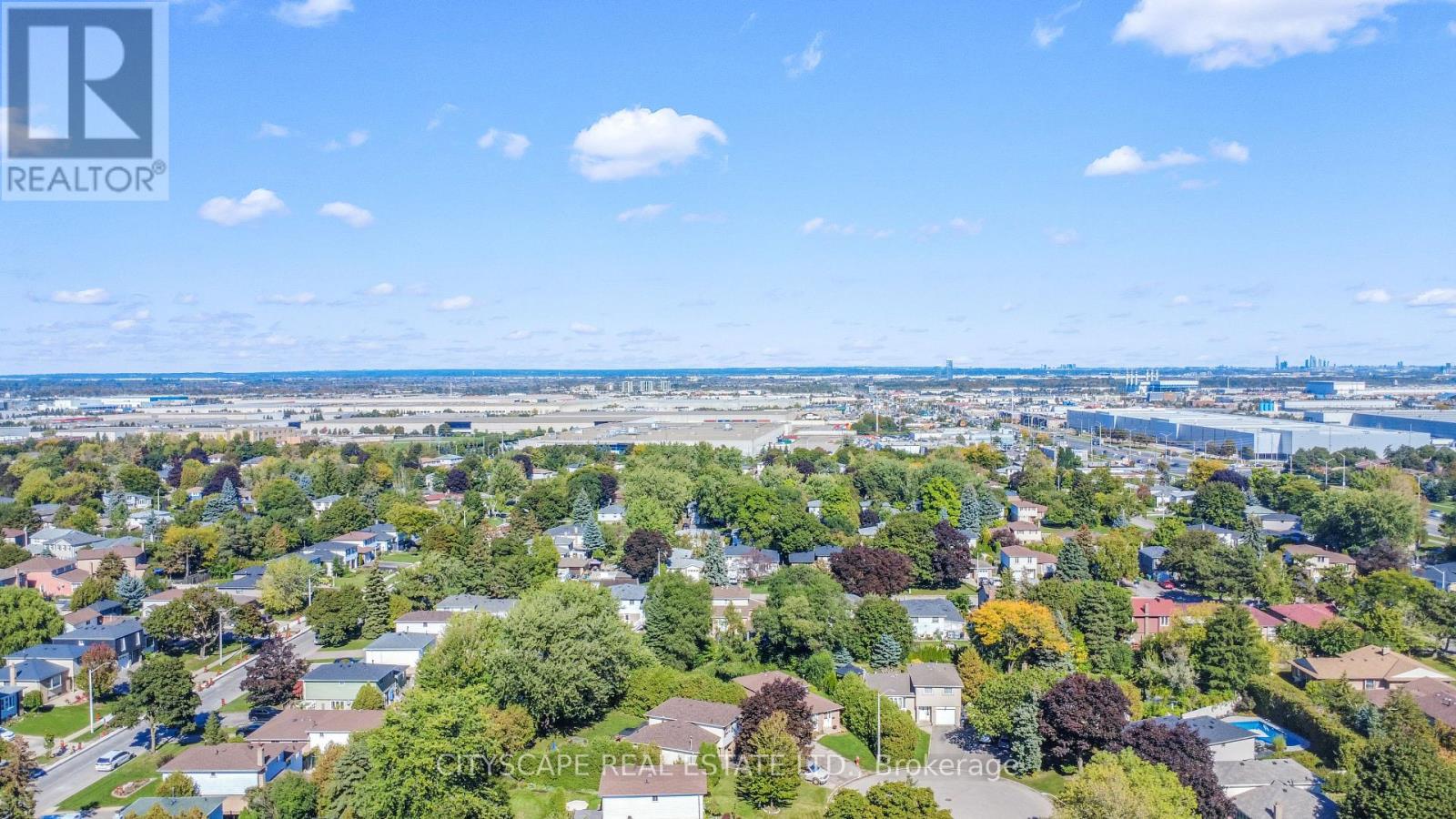 3 Geneva Cres, Brampton, ON L6S 1K7