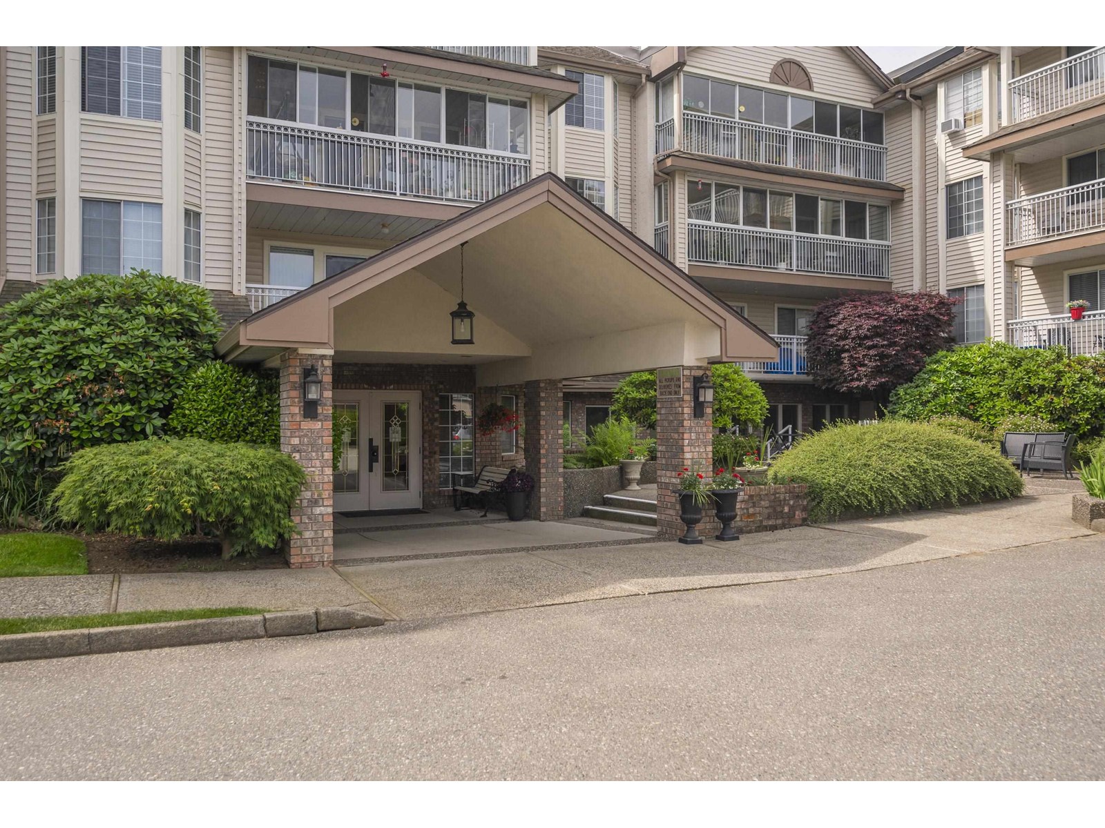 2491 Gladwin Road Unit 106, Abbotsford, BC V2T 3N9