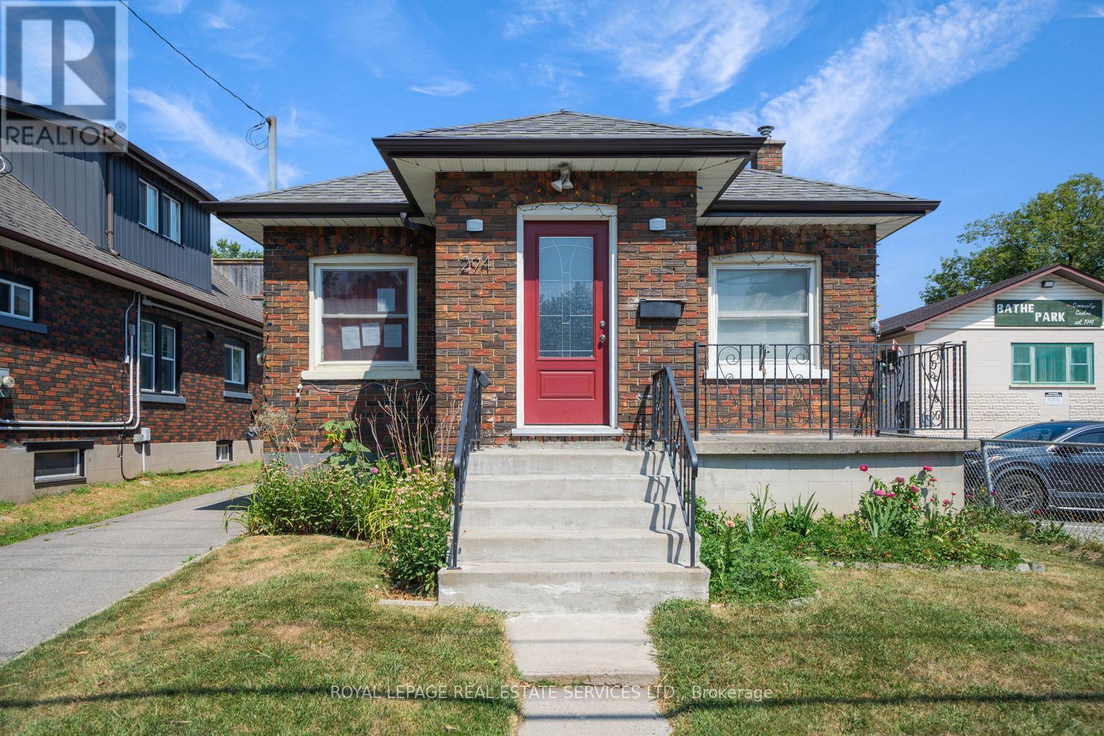 294 Eulalie Ave, Oshawa, ON L1H 2B7