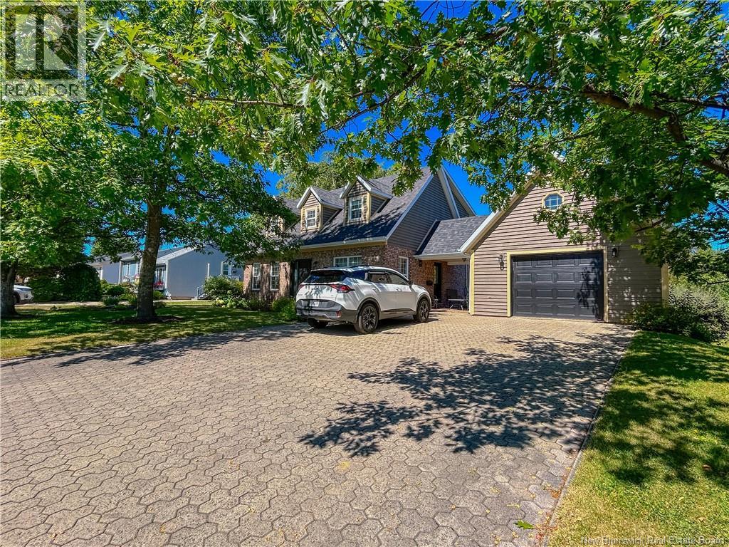 231 Dover St, Campbellton, NB E3N 3R1