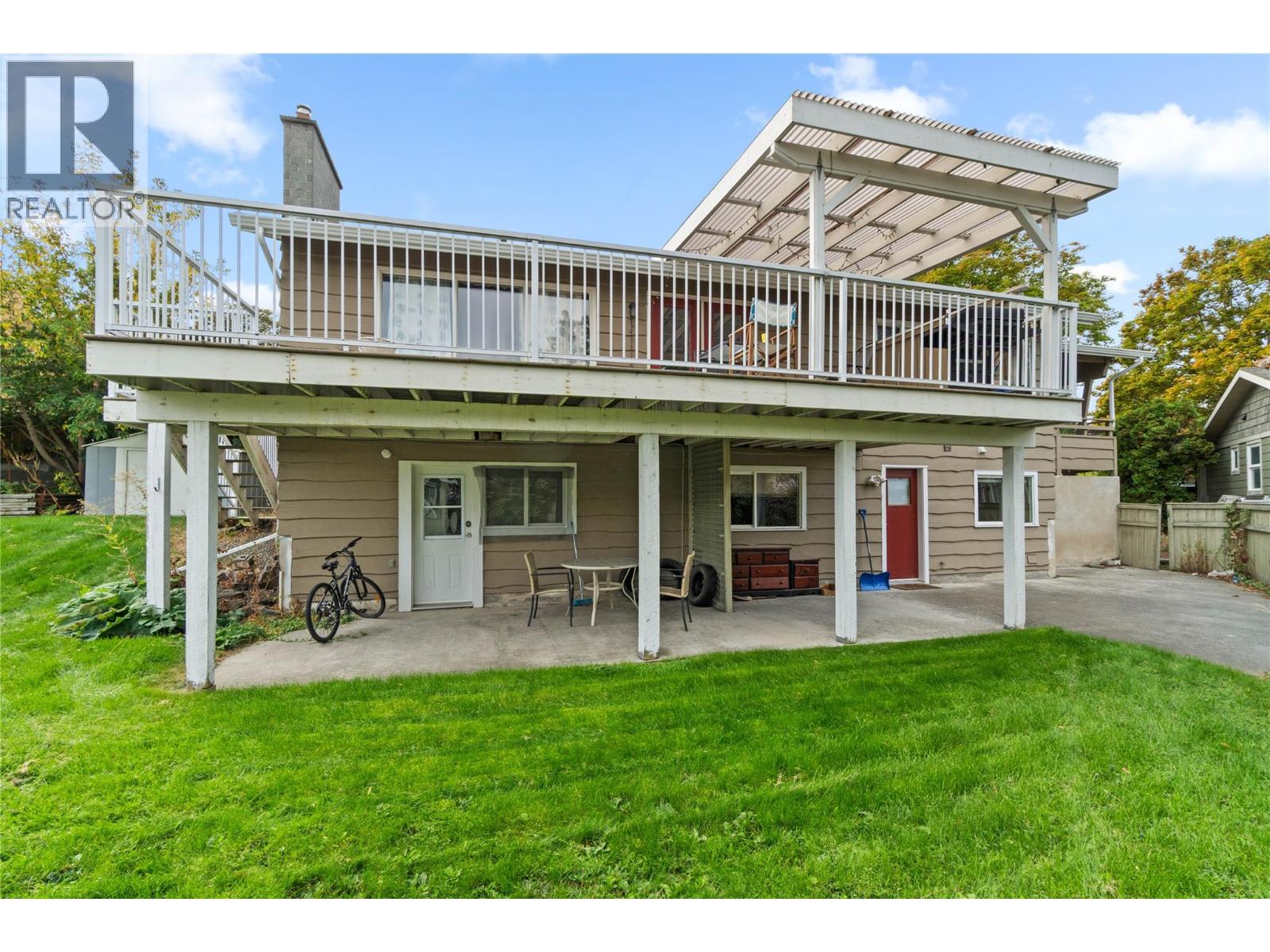 209 Bestwick E Ct, Kamloops, BC V2C 1R9