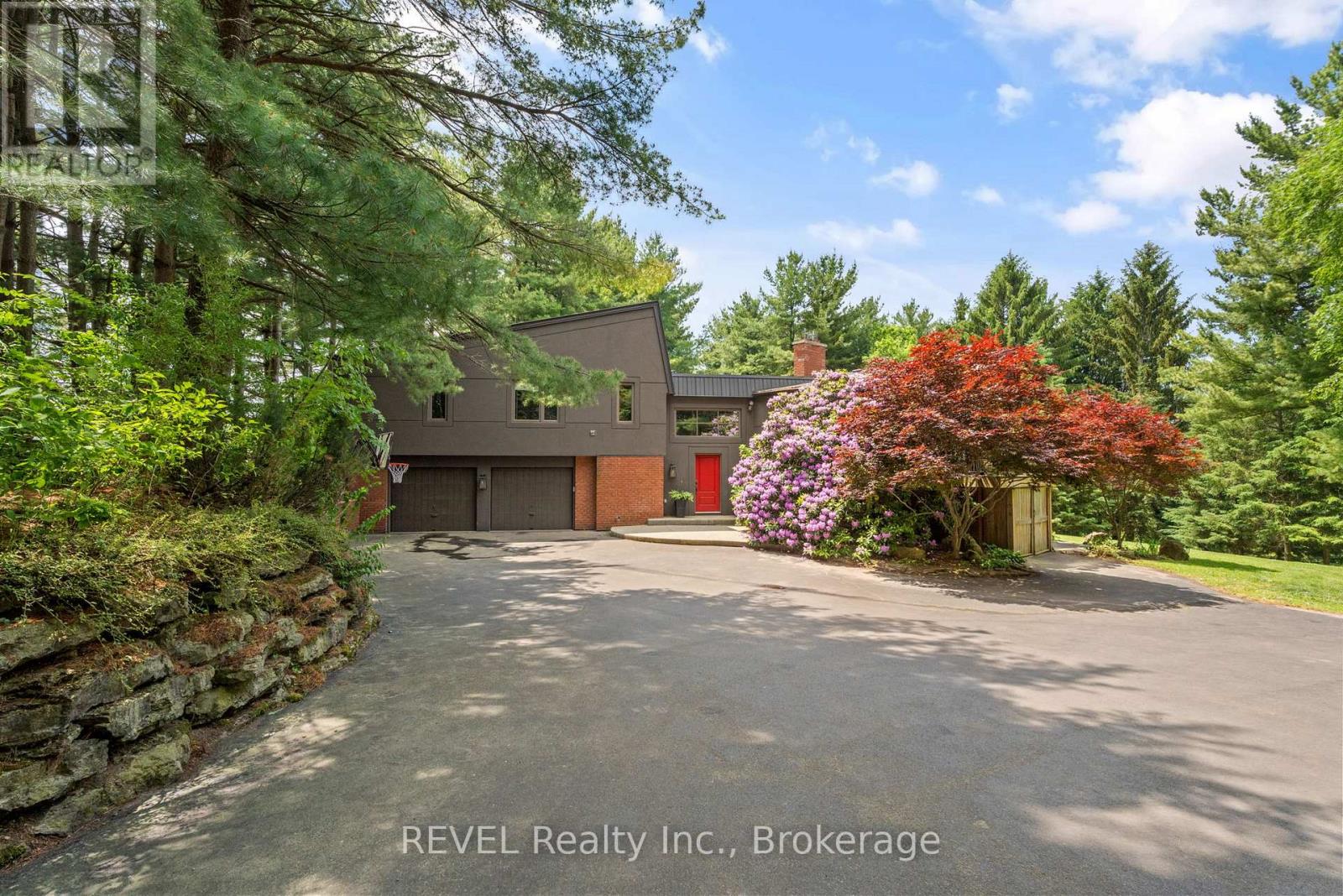 2027 Hansler St, Pelham, ON L0S 1M0