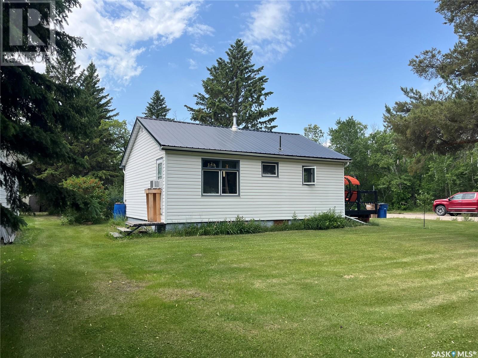 237 2 Street Northwest, Wadena, SK S0A 4J0