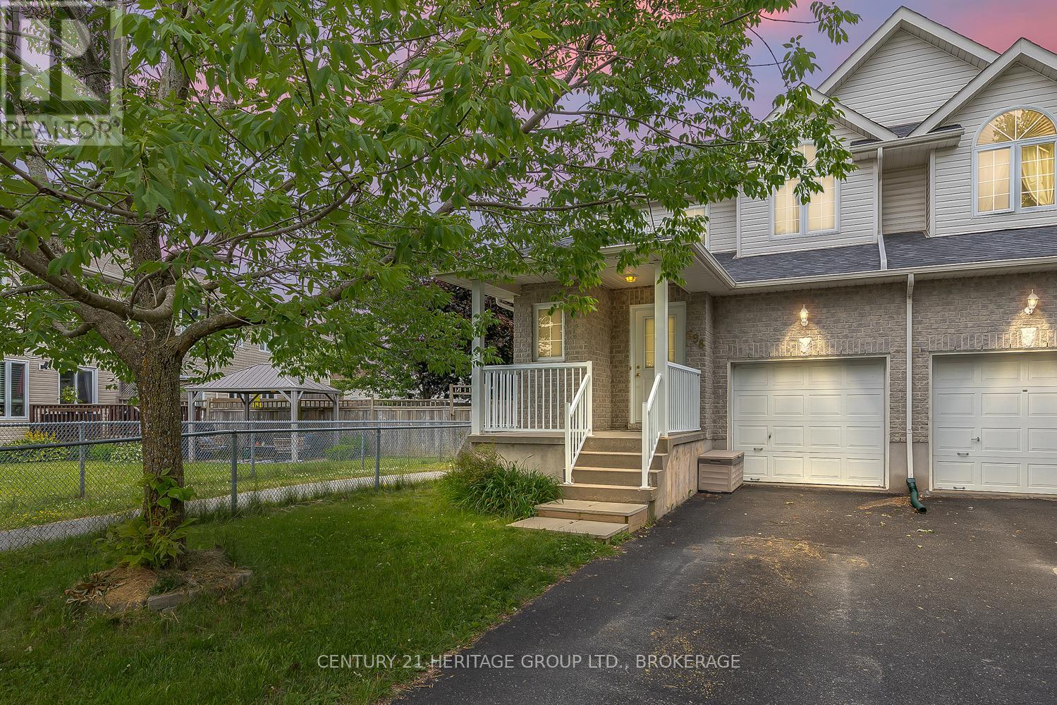 698 Maclean Ct, Kingston, ON K7K 7L8