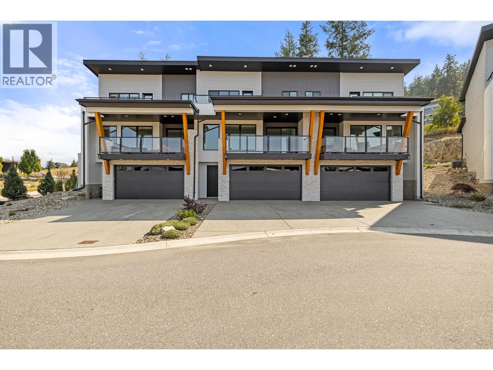 269 Diamond Way Unit 4, Vernon, BC V1H 0A2