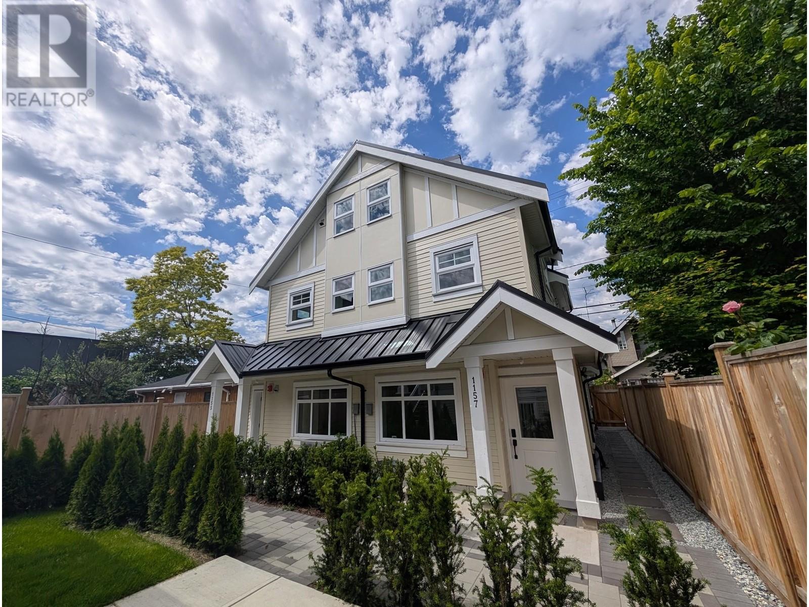 1157 Keefer St, Vancouver, BC V6A 1Z2