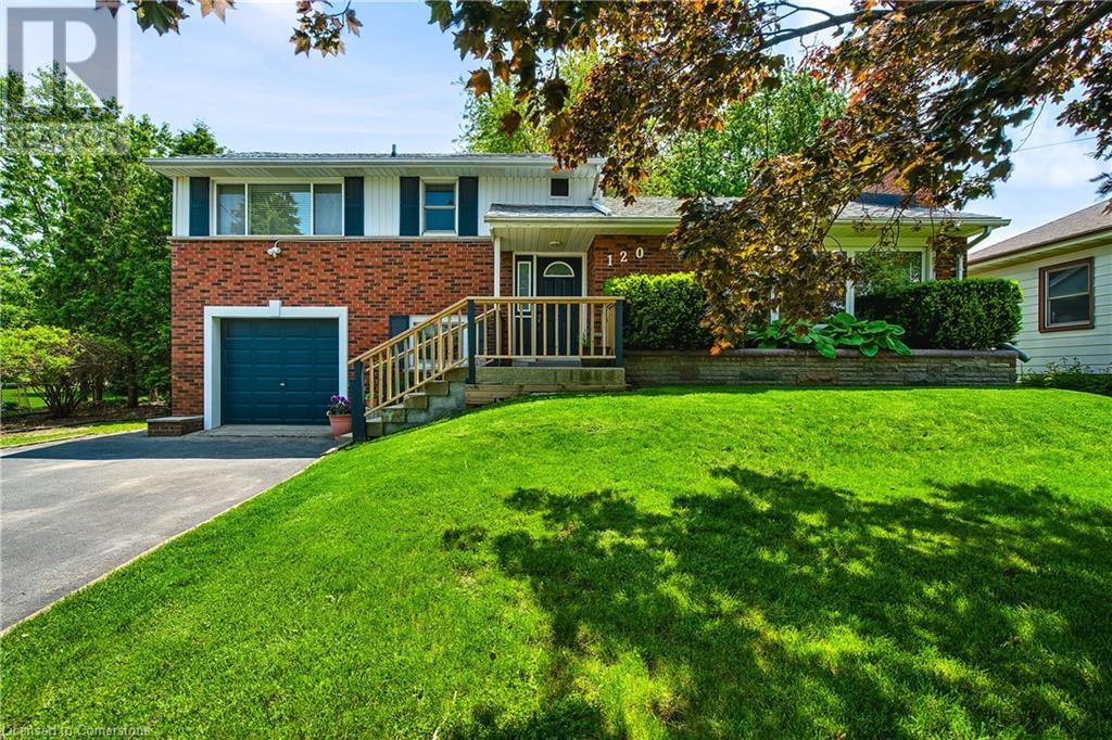 120 June St, Hamilton, ON L9A 2R9