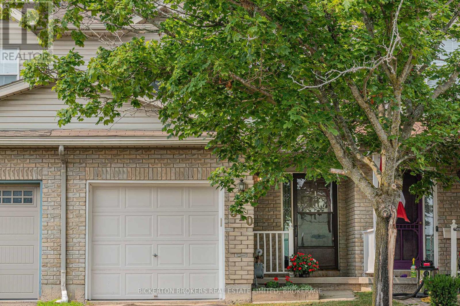 510 Garden St, Gananoque, ON K7G 3E2