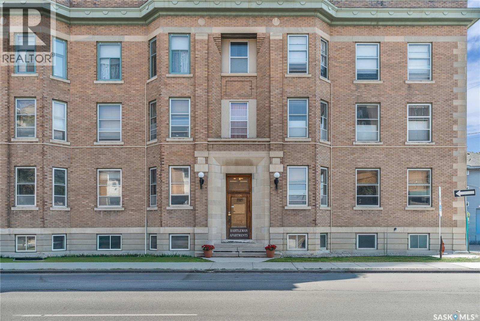 2201 14th Avenue Unit 14, Regina, SK S4P 0X9