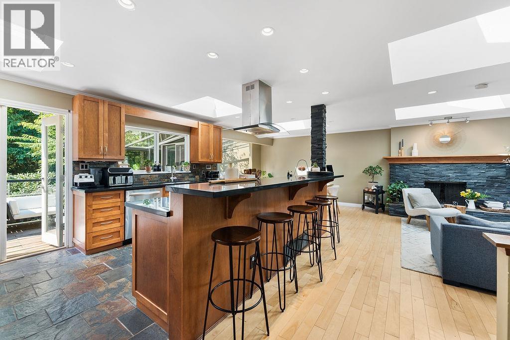 4393 Glencanyon Dr, North Vancouver, BC V7N 4B4
