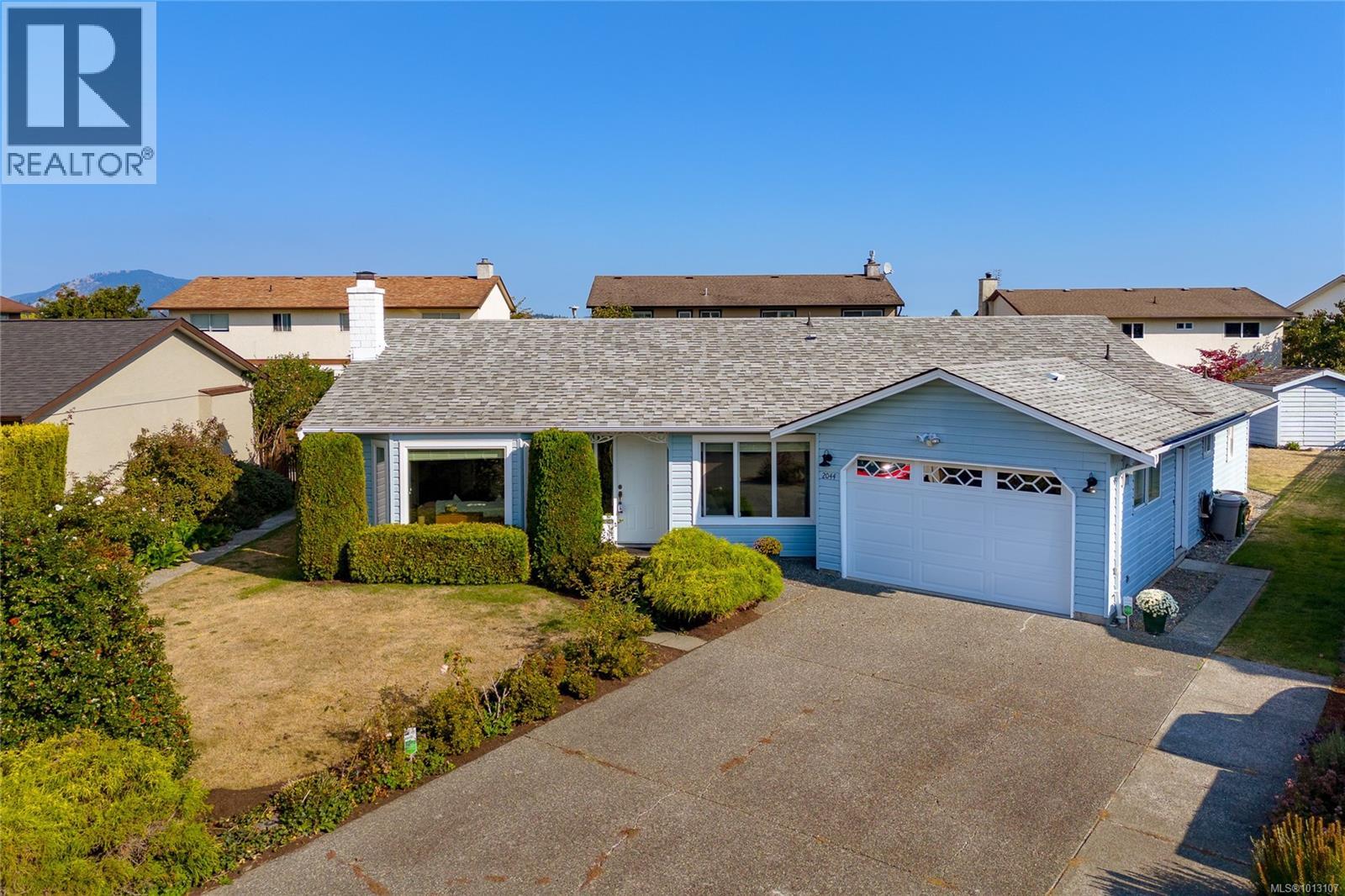 2044 Winmeadow Pl, Sidney, BC V8L 4S3