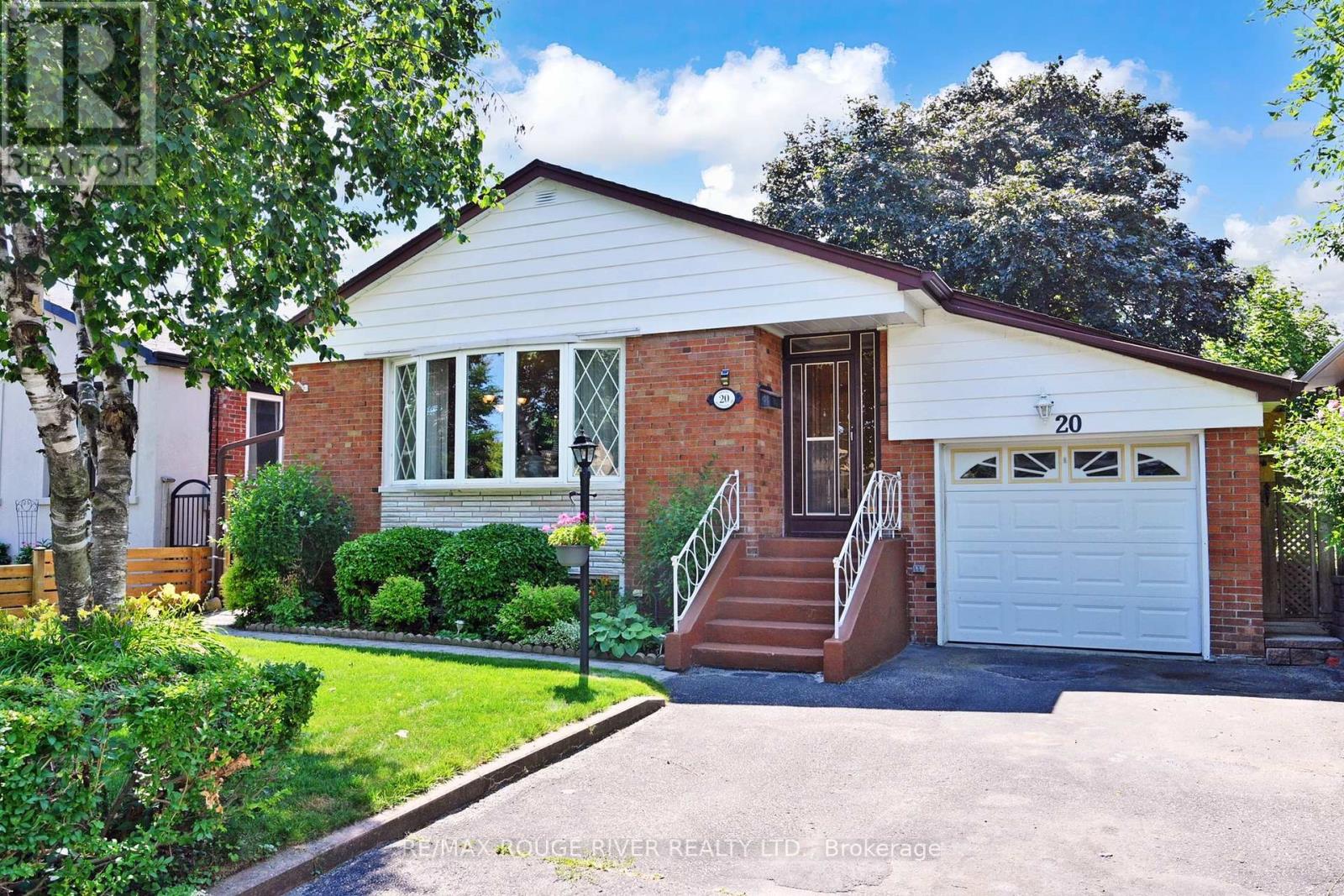20 Montvale Dr, Toronto, ON M1M 3E6