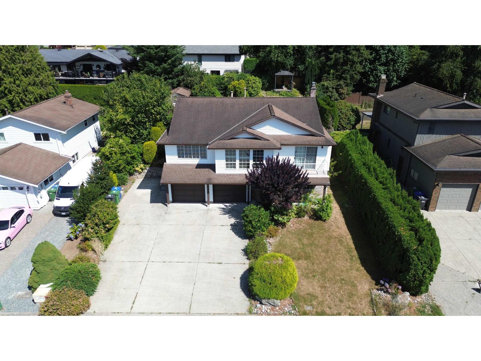 2138 Essex Dr, Abbotsford, BC V2S 7R8