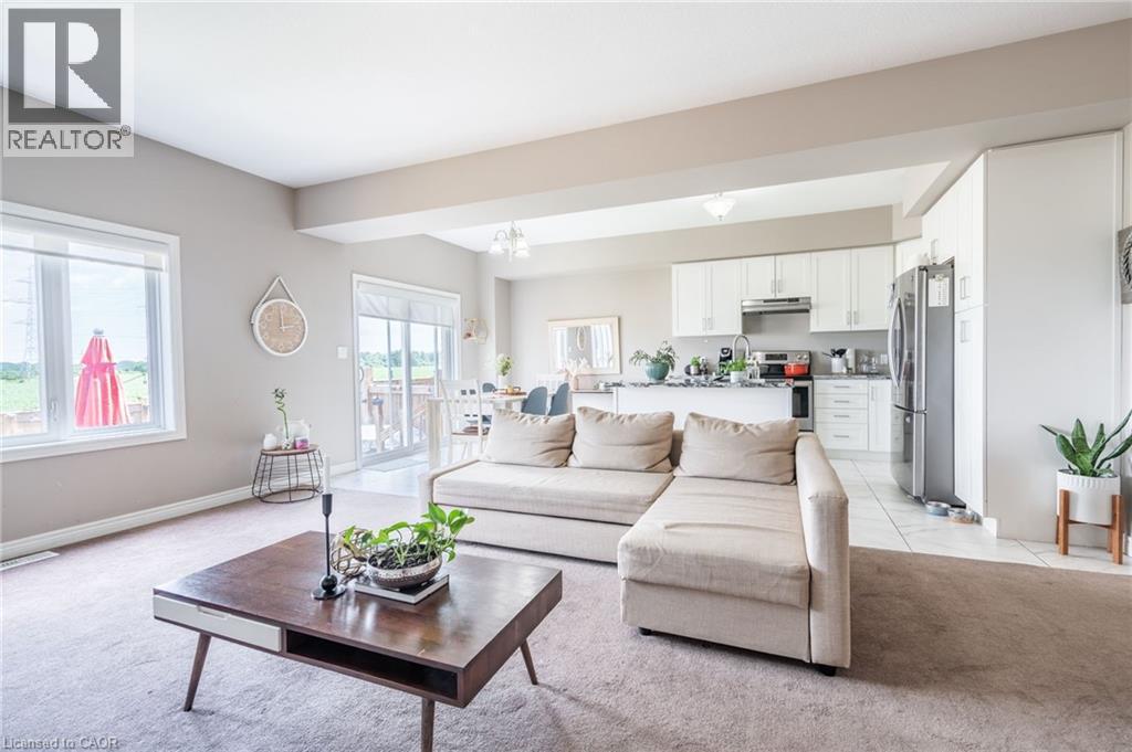 120 Vineberg Drive Unit 43, Hamilton, ON L8W 4A3