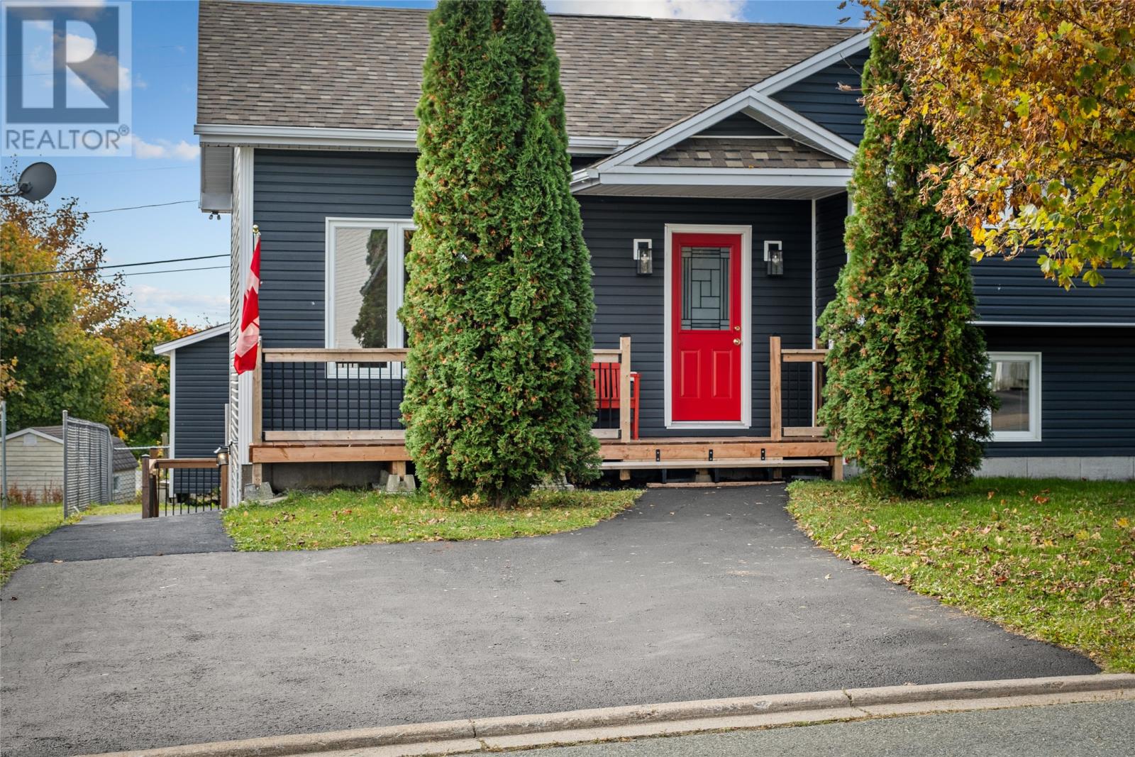 9 Ungava St, Paradise, NL A1L 1J4