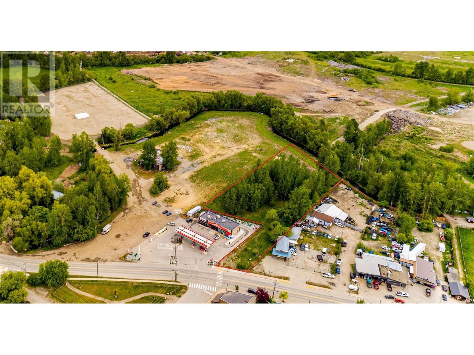 1800 Vernon St, Lumby, BC V0E 2G0
