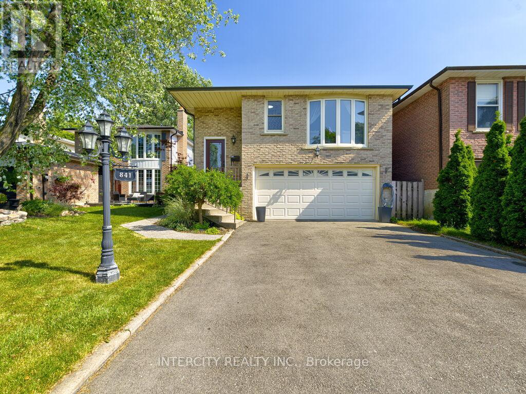 841 Coulson Ave, Milton, ON L9T 4K3