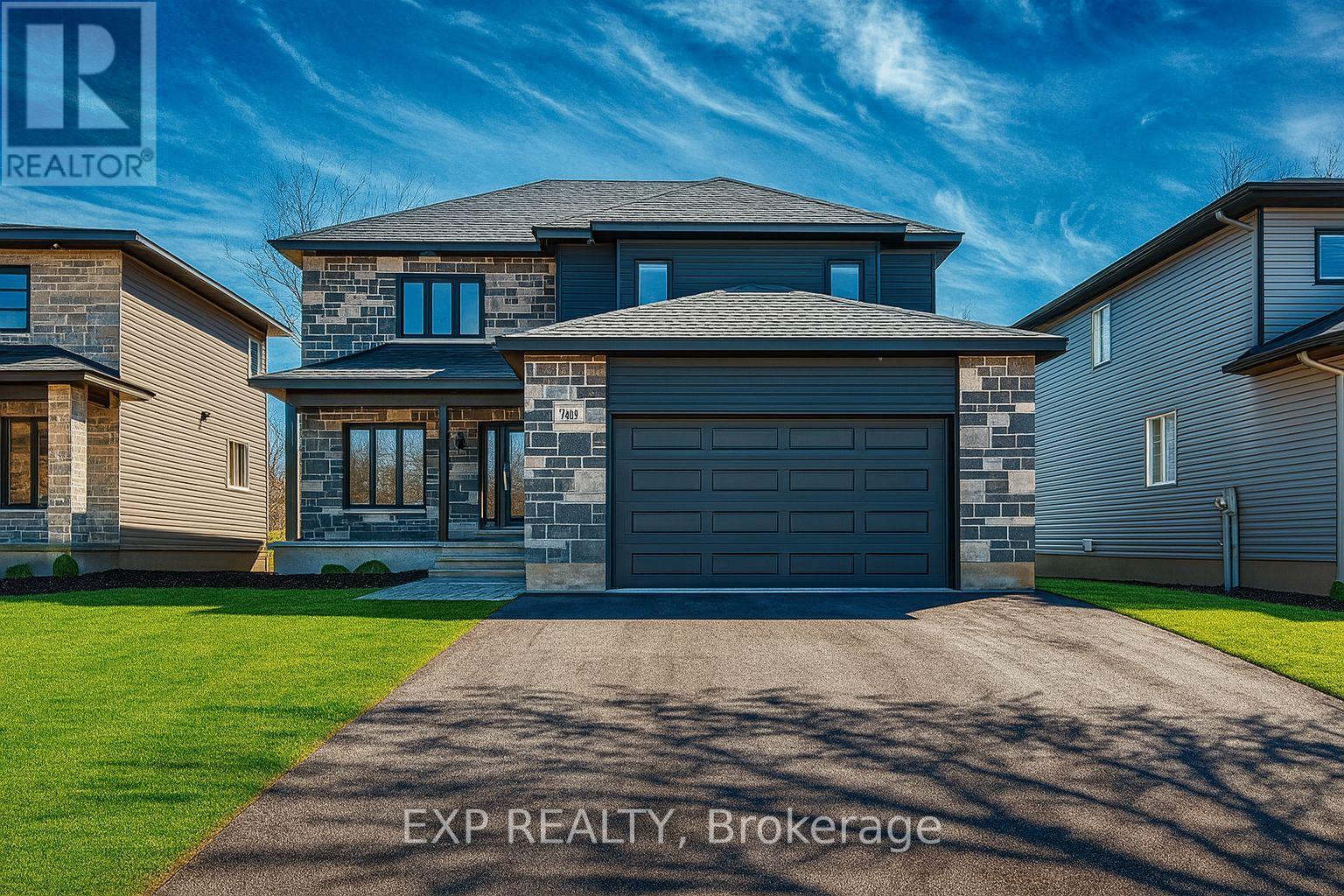 63 Chateauguay St, Russell, ON K0A 1W0