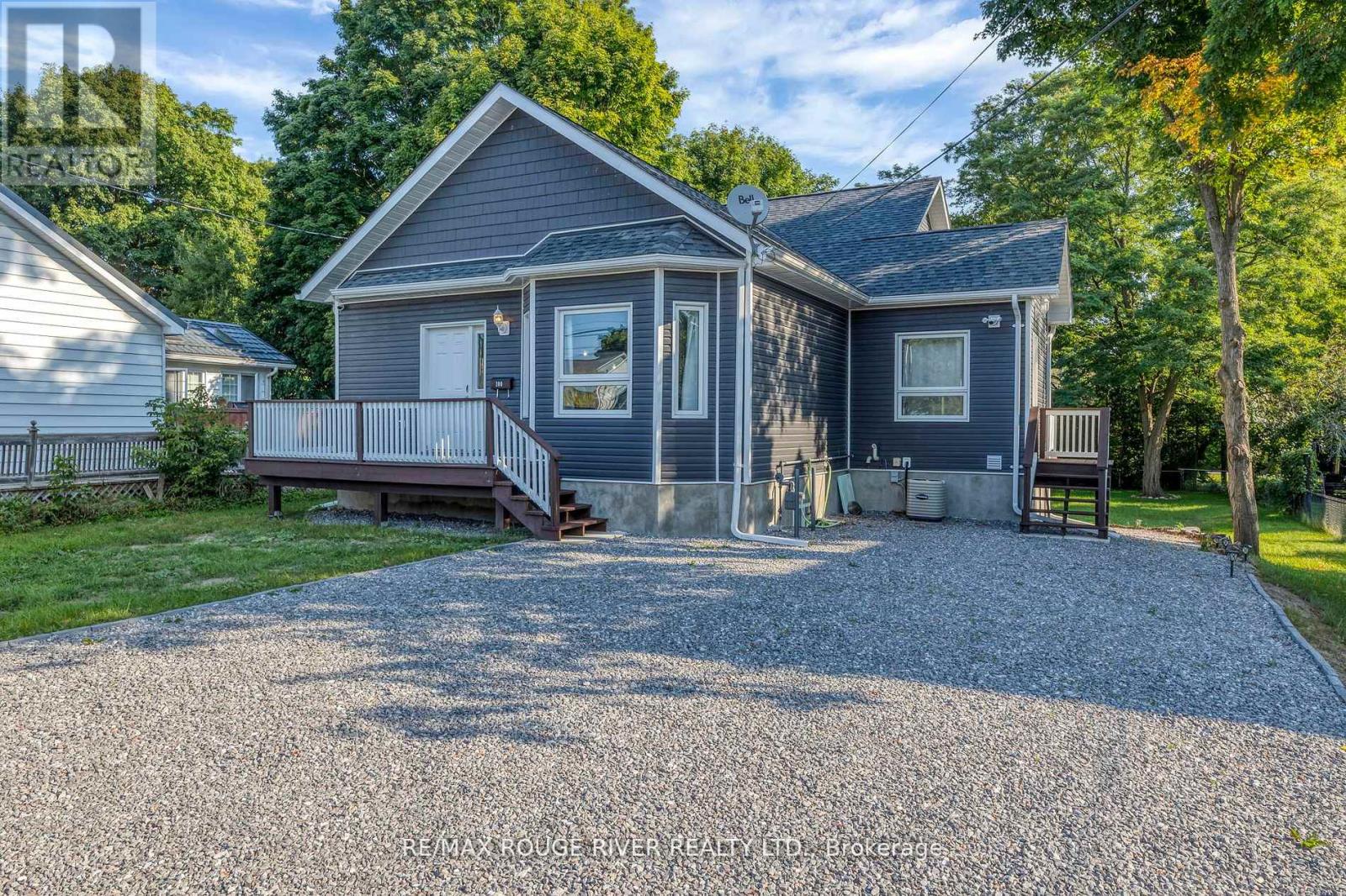 100 Queen St, Kawartha Lakes Fenelon Falls, ON K0M 1N0