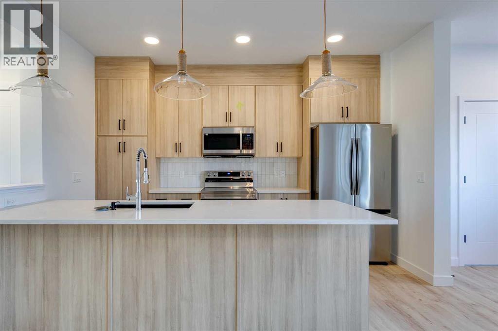 128 Cobblestone Gate SW, Airdrie, AB T4B 5J9