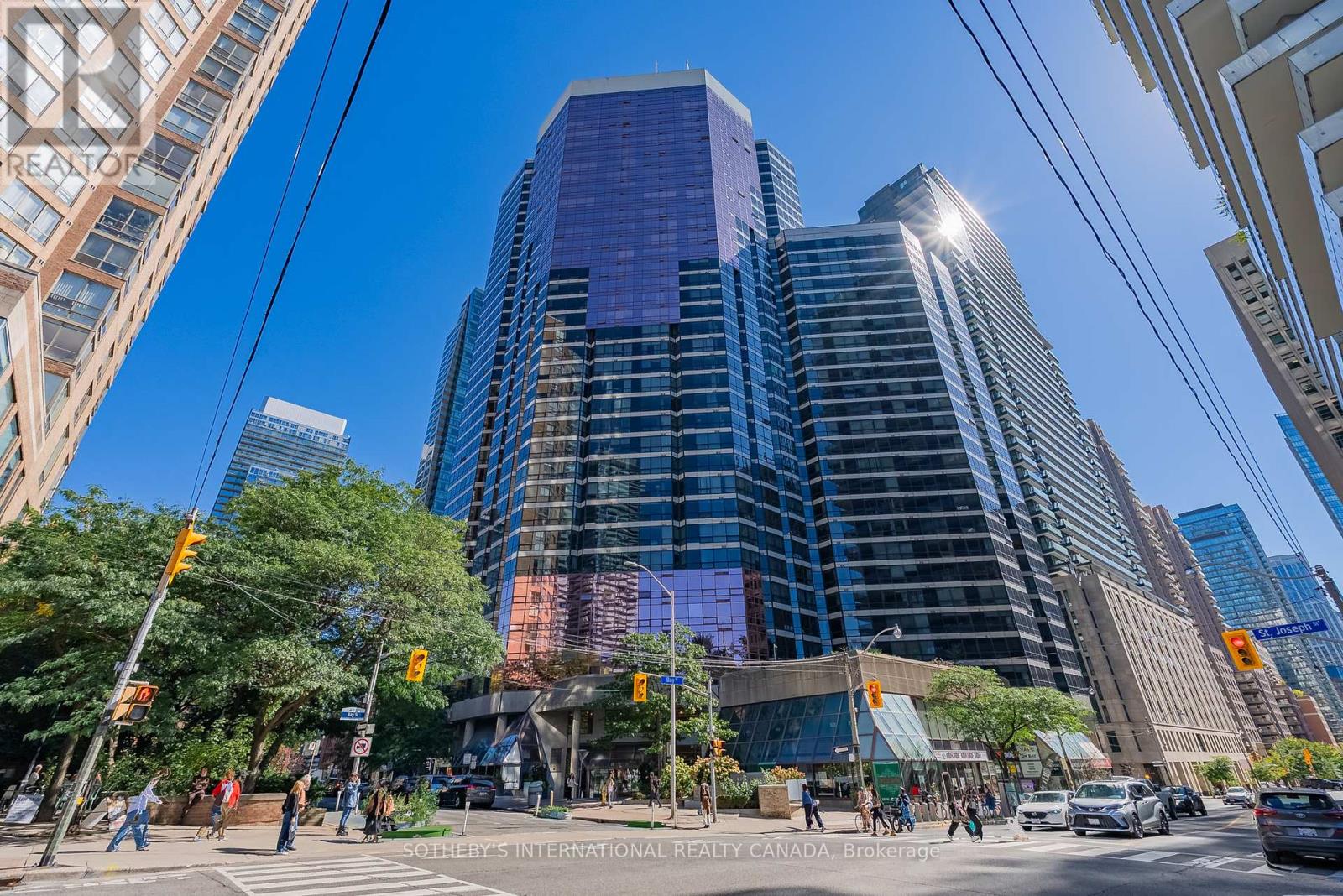 1001 Bay St Ph 7 St, Toronto, ON M5S 3A6