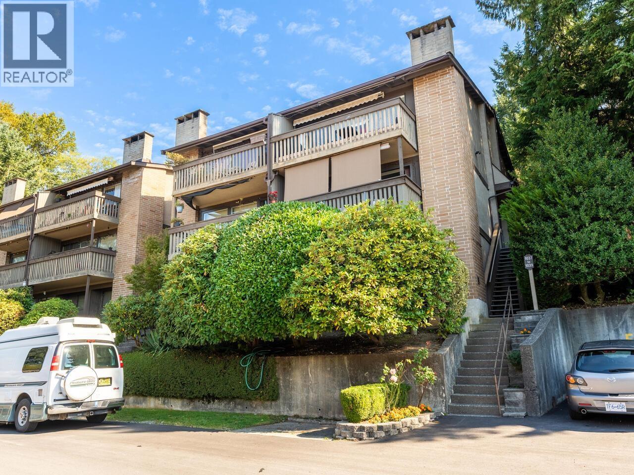 1039 Old Lillooet Rd, North Vancouver, BC V7J 3H6