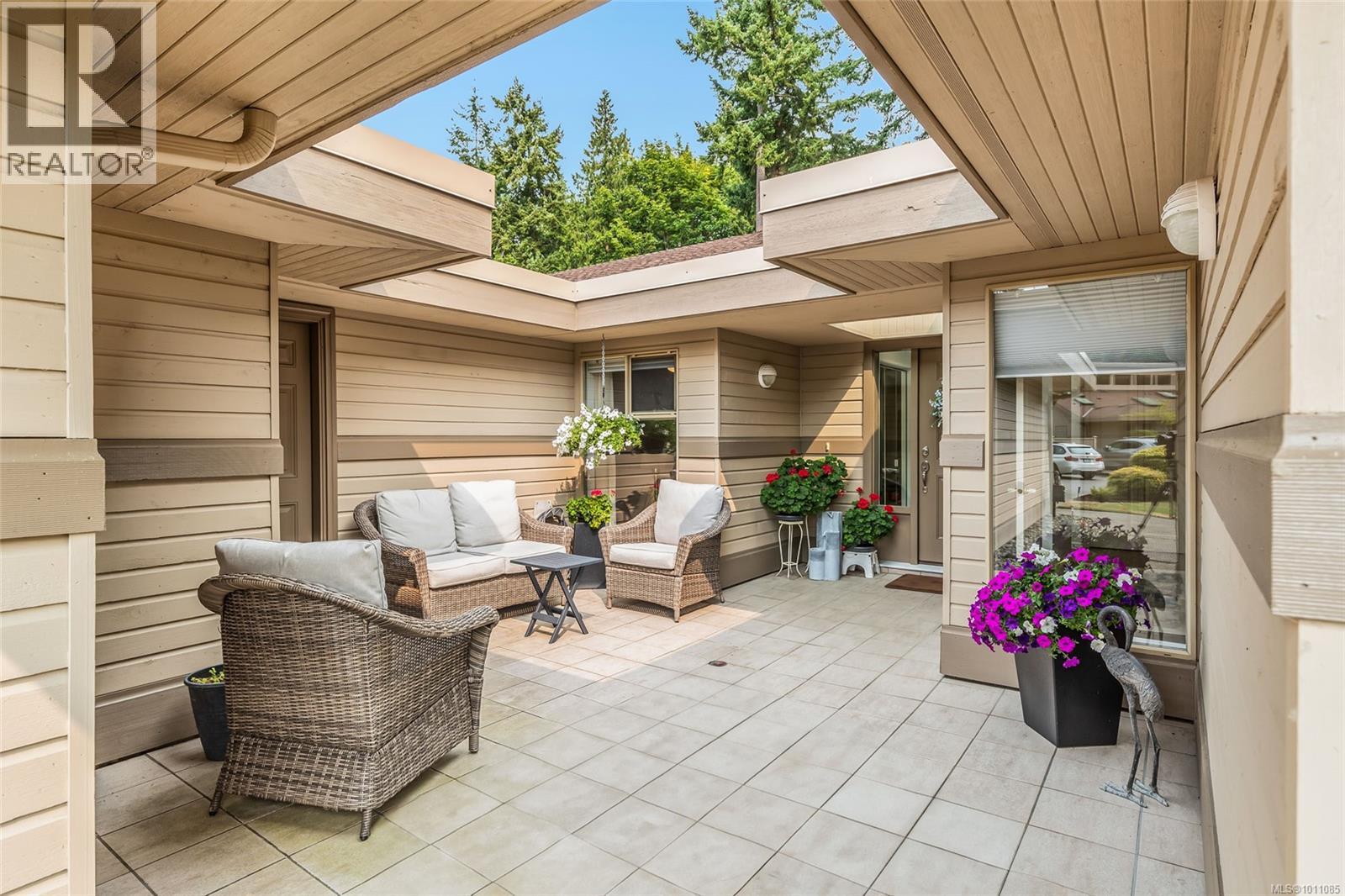 868 Lakes Blvd, Parksville, BC V9P 2P8