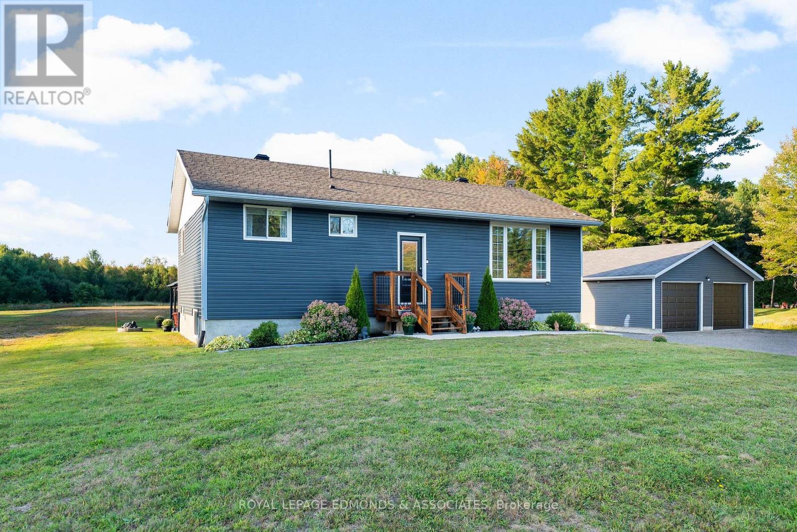 600 Achray Rd, Petawawa, ON K8A 6W7