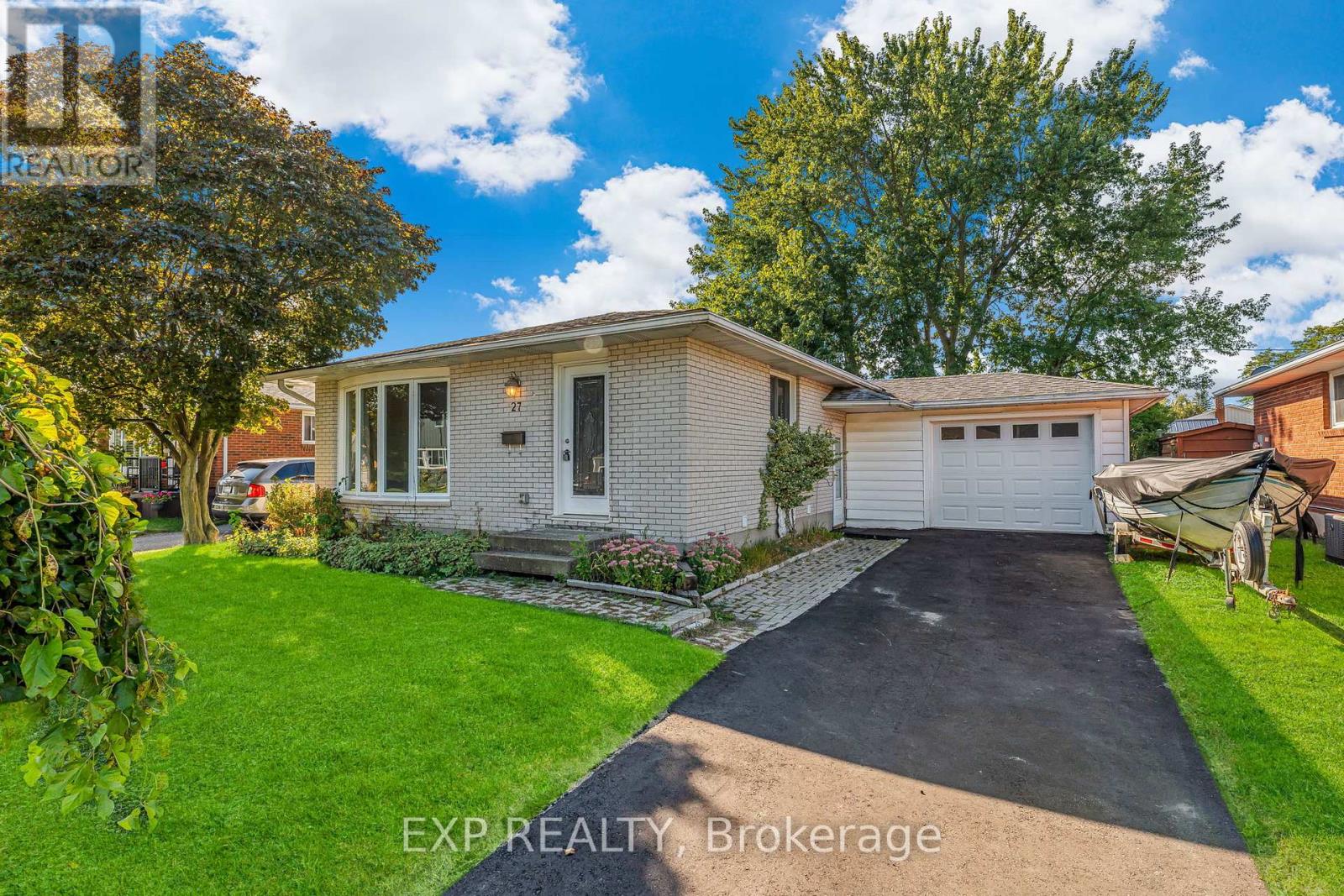 27 Locke Ave, St. Thomas, ON N5P 3X5