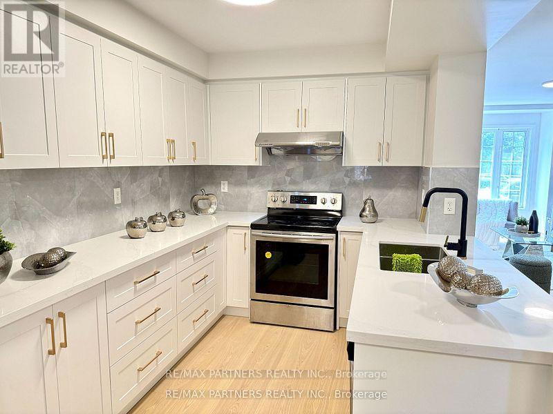 516 Bur Oak Ave, Markham, ON L6C 3A9