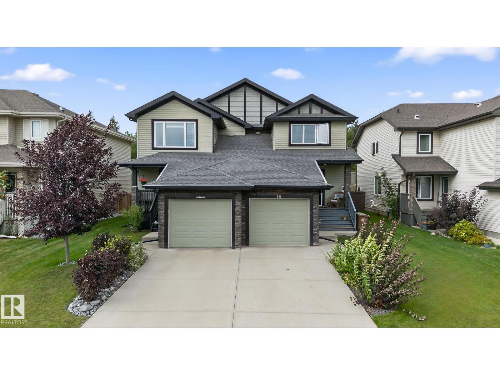 16 Royal St, St. Albert, AB T8N 7N8