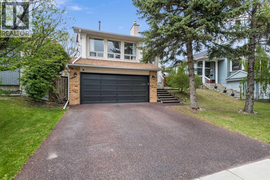 212 Woodbine Blvd SW, Calgary, AB T2W 4K5