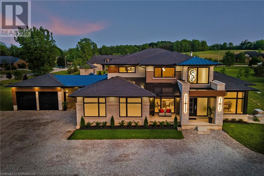 6 Shakespeare Rd, Hamilton, ON L9H 7R5