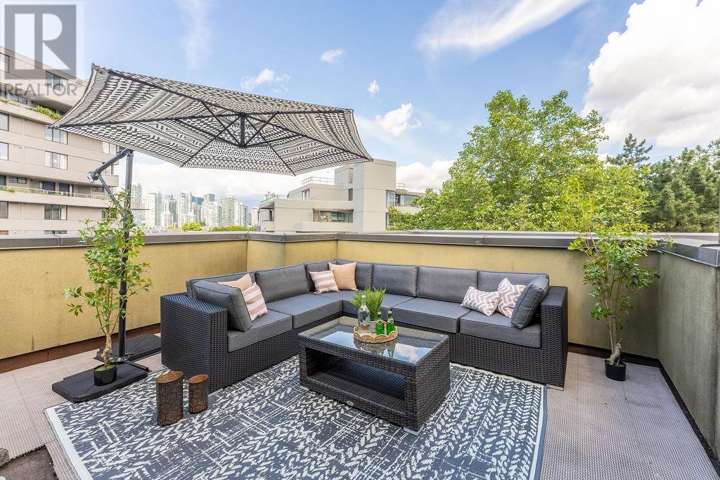 650 Moberly Road Unit 301, Vancouver, BC V5Z 4J1