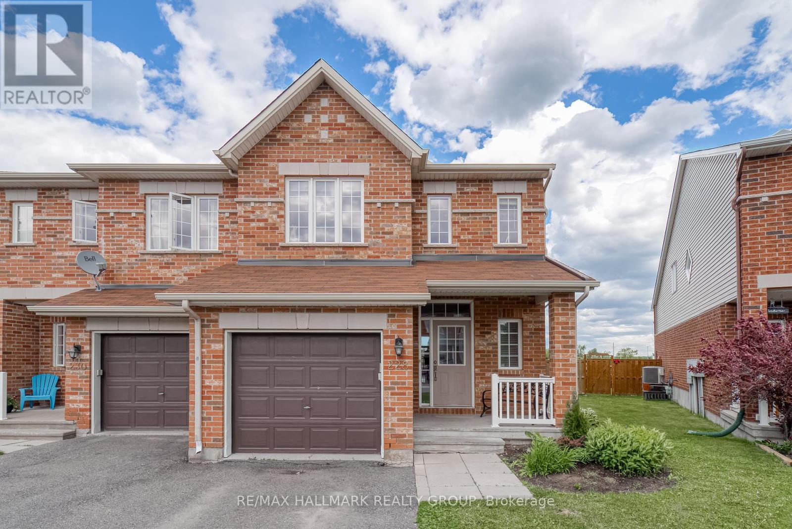 228 Eye Bright Cres, Ottawa, ON K1V 2K6