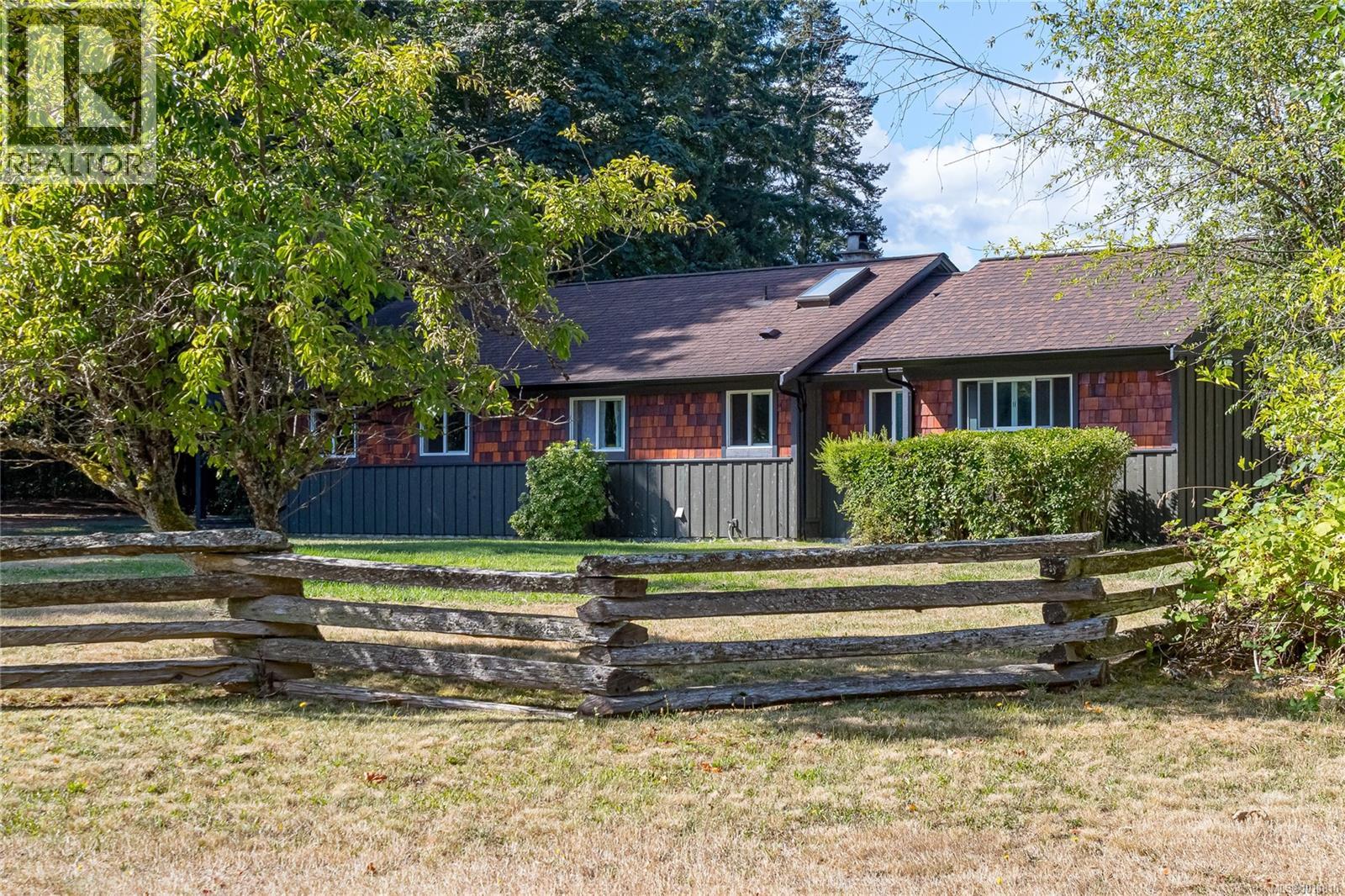 5410 Matson Rd, Ladysmith, BC V9G 1L9