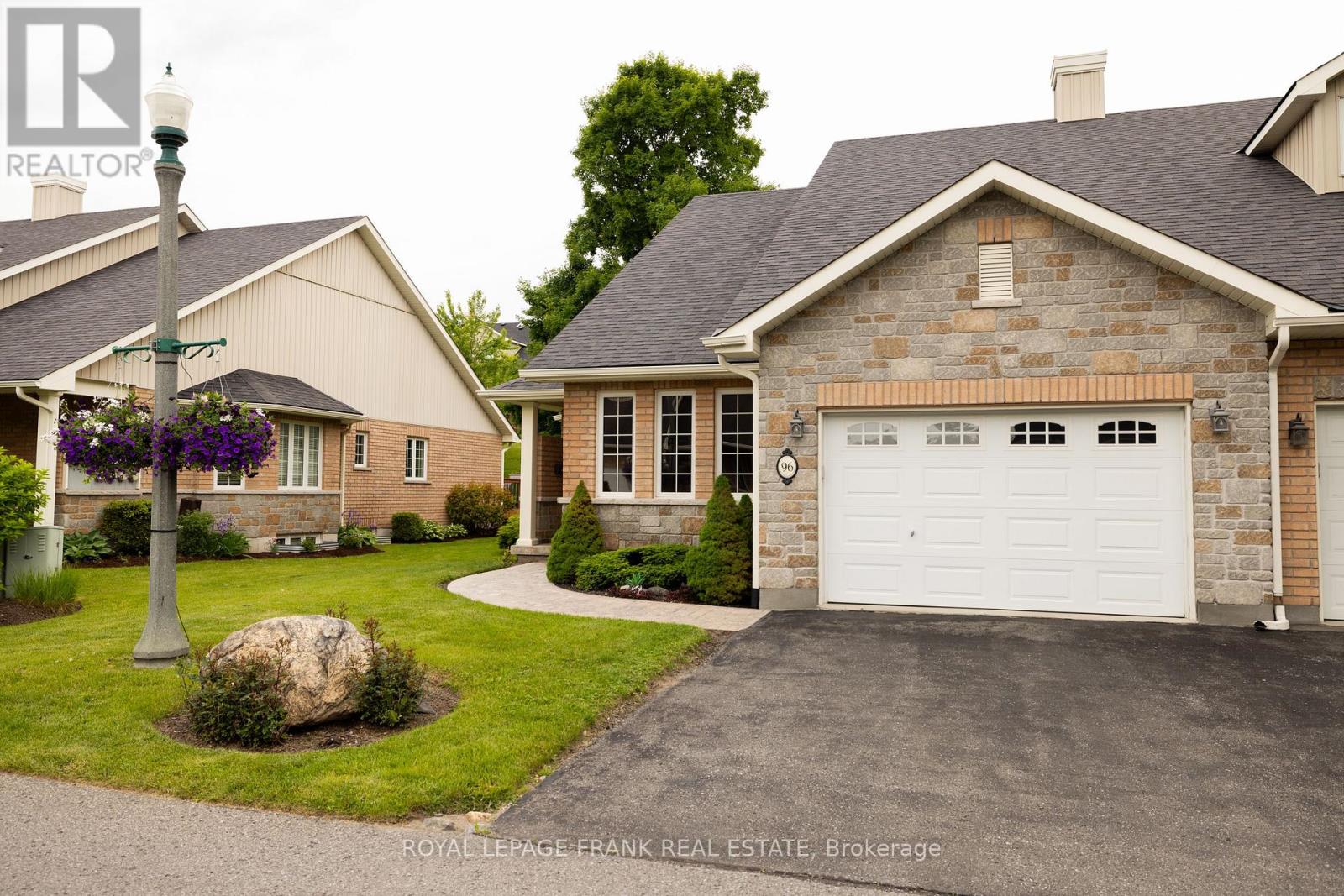 96 Village Cres, Peterborough, ON K9J 0A9