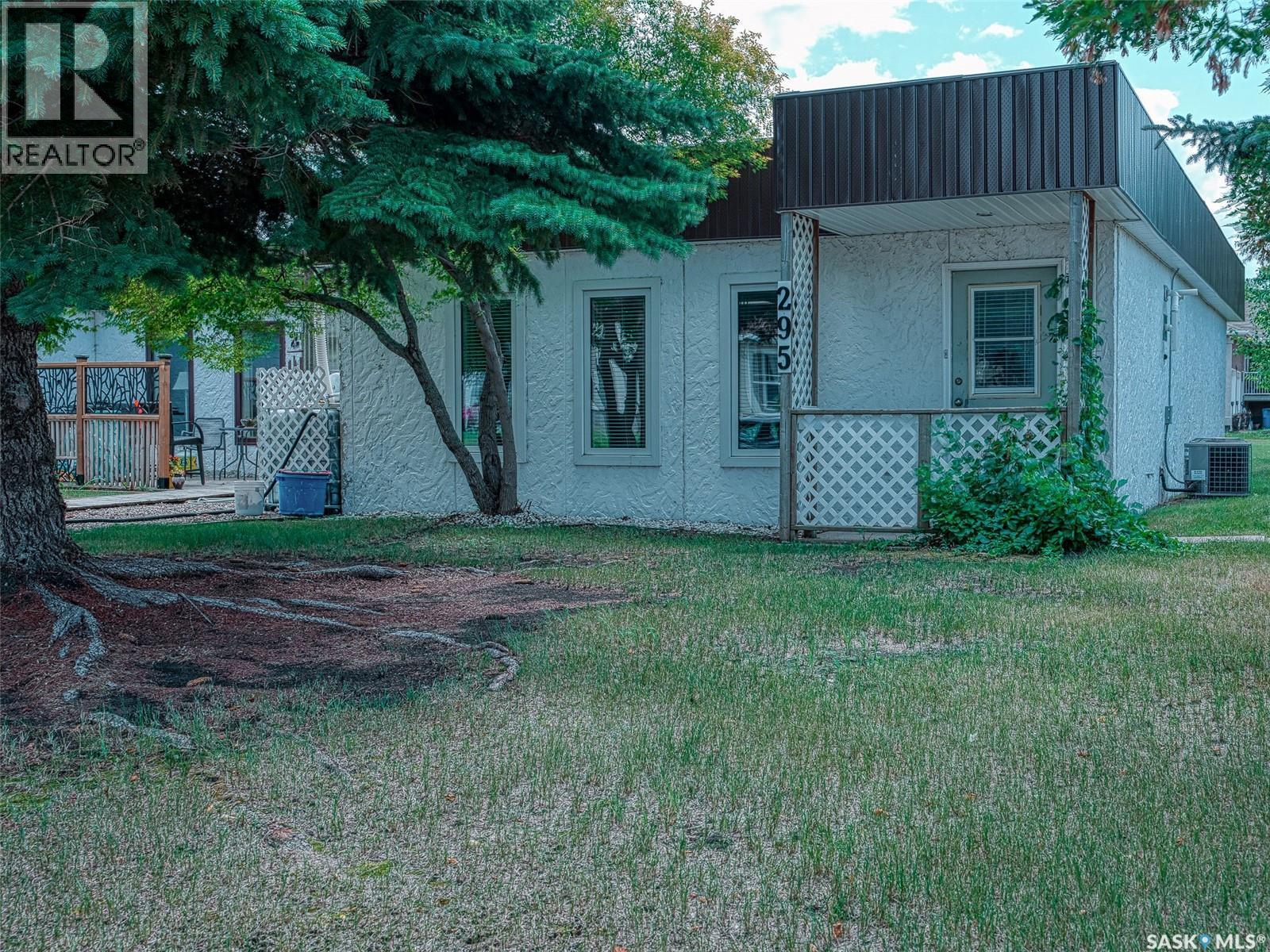 295 12 Avenue West, Melville, SK S0A 2P0