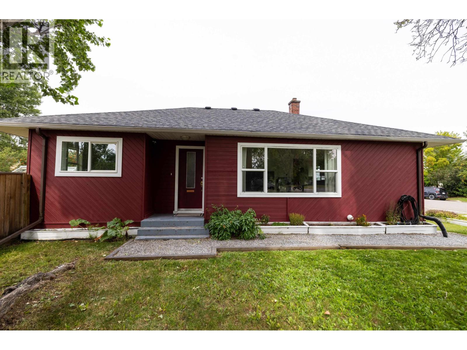 1789 Hemlock St, Prince George, BC V2L 1J1