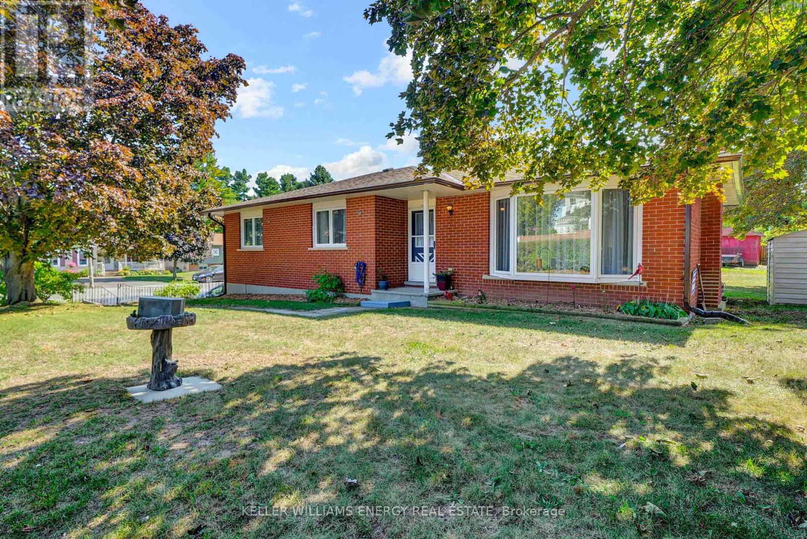 2 Argyle Cres, Prince Edward County Picton Ward, ON K0K 2T0