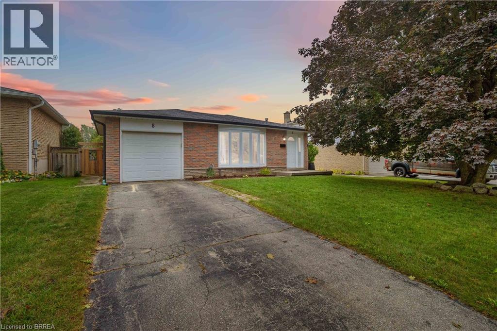 8 Sandy Row, Brantford, ON N3T 5Z4