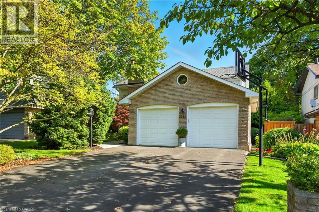 2387 Cavendish Dr, Burlington, ON L7P 3B5