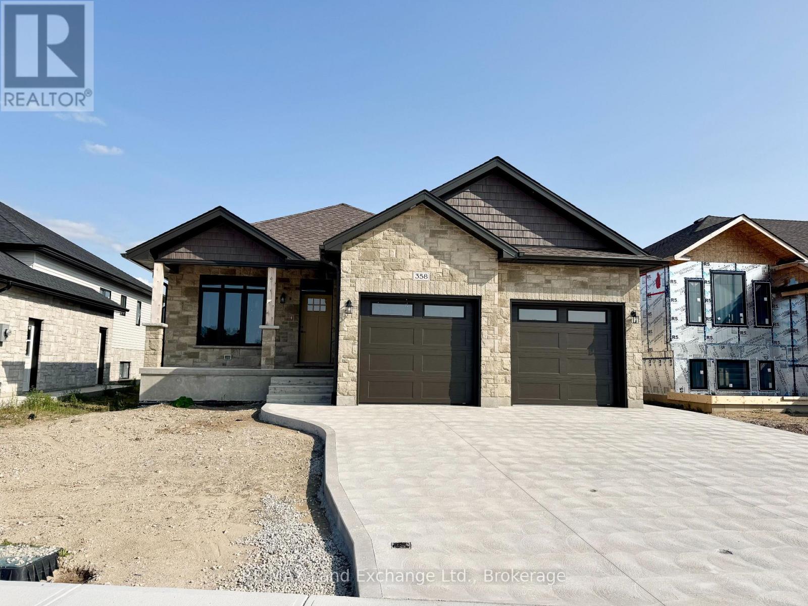 358 Ivings Dr, Saugeen Shores, ON N0H 2C3